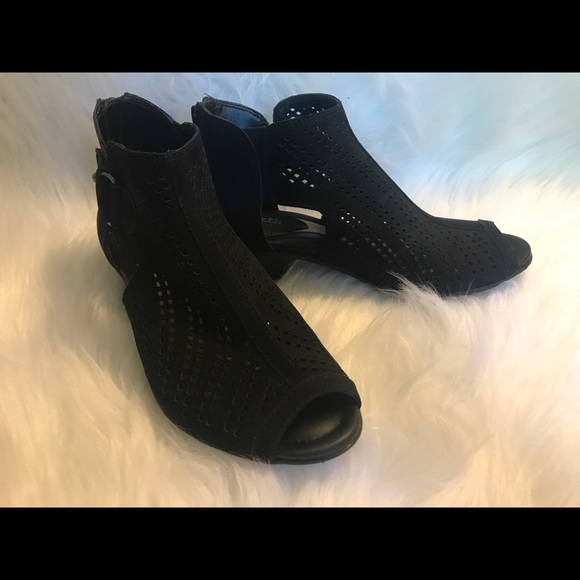 EUC Open Toed Black Heels - Picture 2 of 8